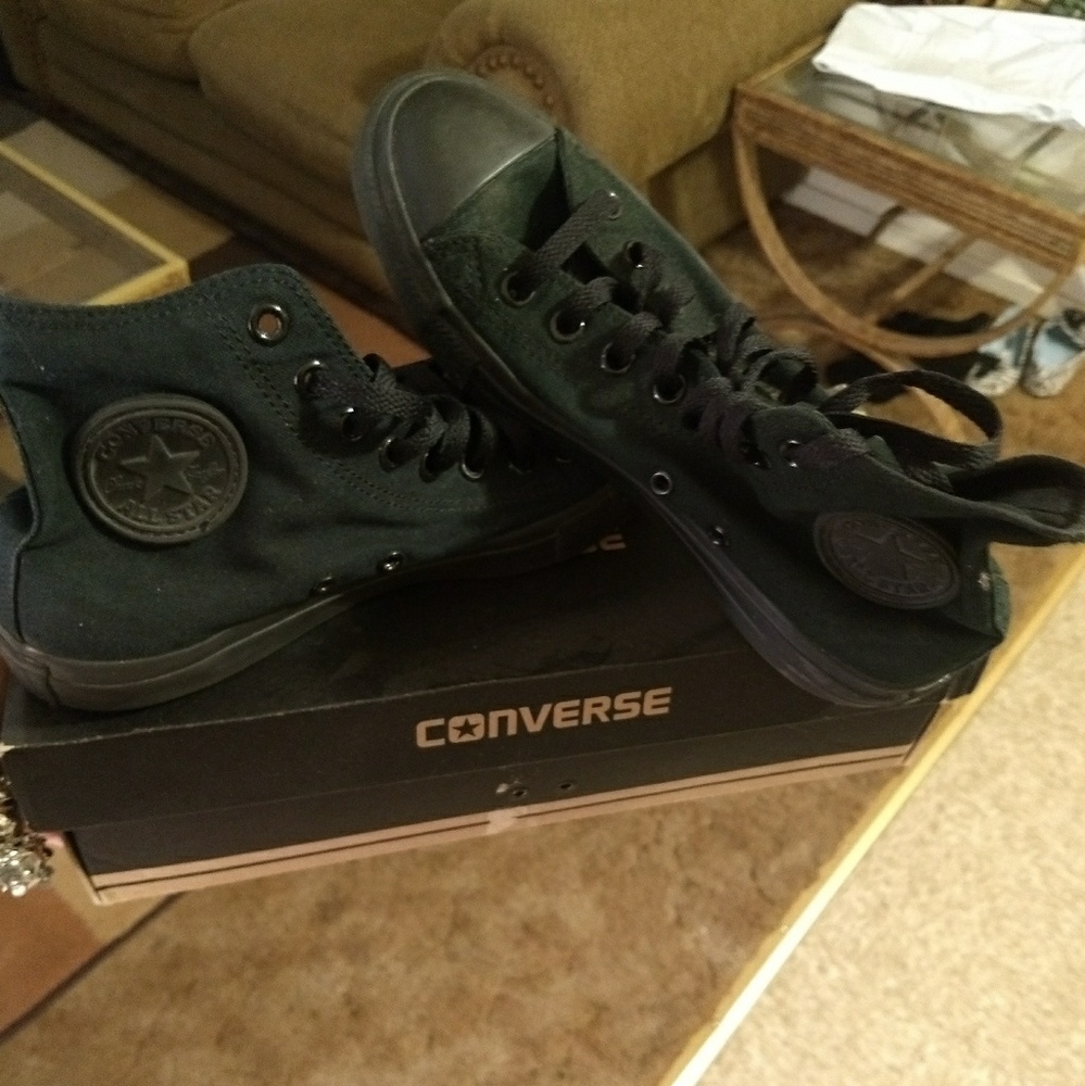 Converse Sneakers Black On Black.